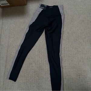 Abercrombie & Fitch black tan striped Leggings NWT NEW ultra high rise 7/8 XS